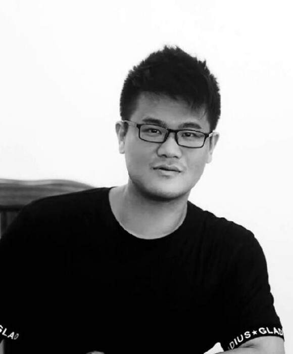 紫砂艺人吴志焘，工艺美术师