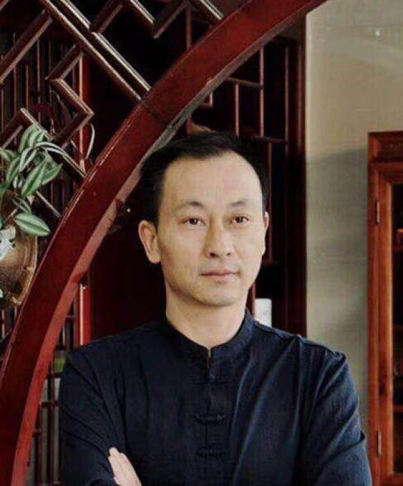 紫砂艺人吴志良，工艺美术师