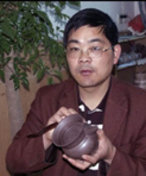 紫砂艺人吴忠明，工艺美术员