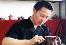 紫砂艺人吴扣华，正高级工艺美术师
