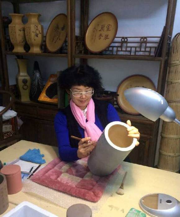 紫砂艺人吴文娟，高级工艺美术师