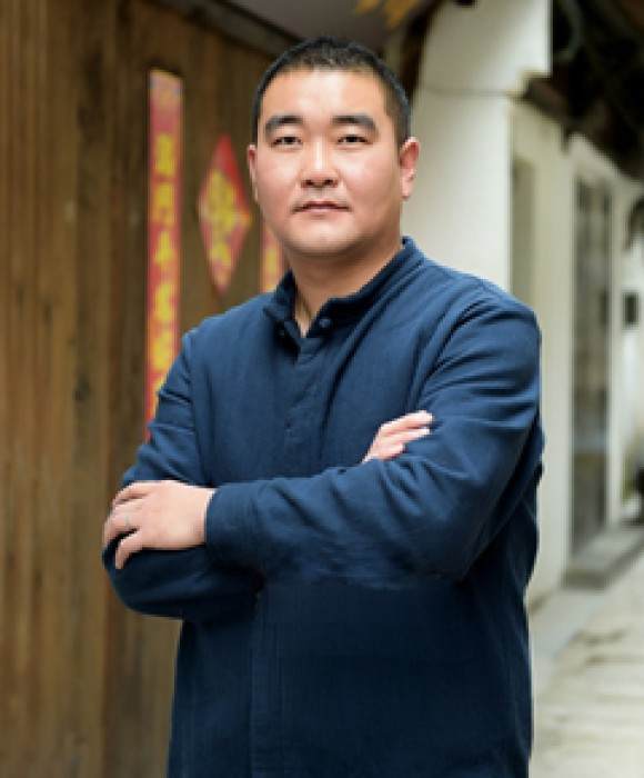 紫砂艺人吴欢，工艺美术师