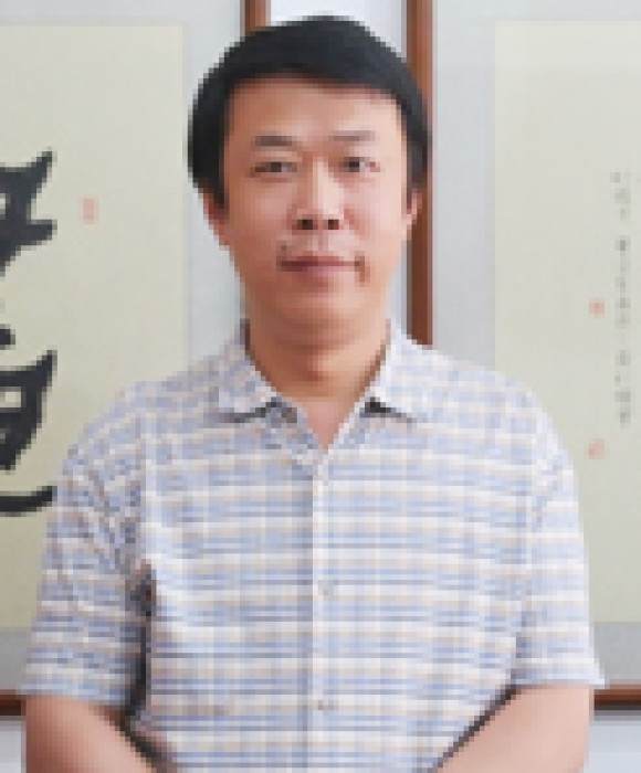 紫砂艺人吴永宽，正高级工艺美术师（乡土人才评审获得）