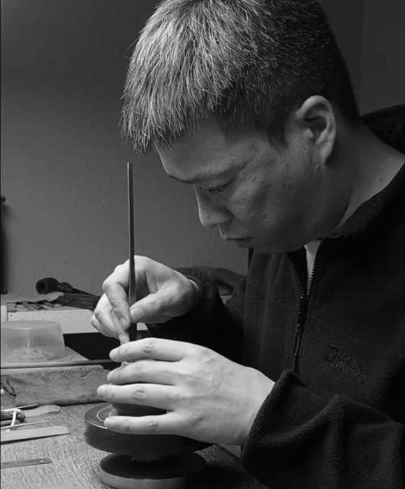 紫砂艺人吴浩，助理工艺美术师