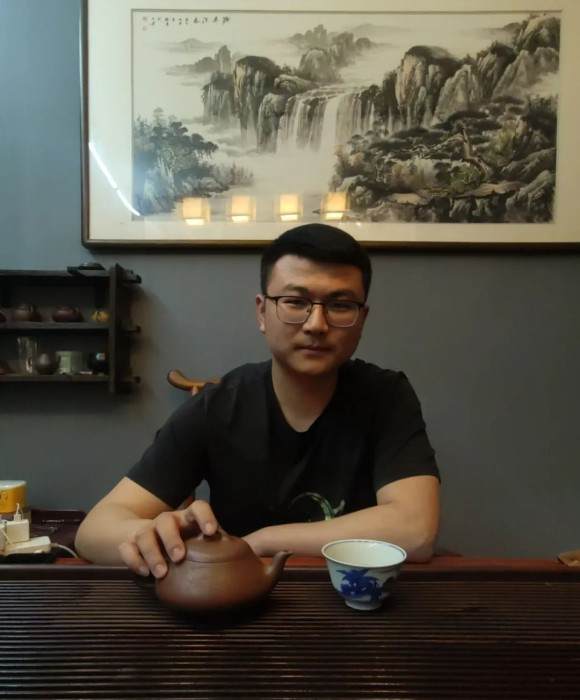 紫砂艺人吴秋白，民间实力派