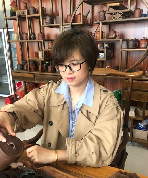 紫砂艺人吴颖，工艺美术师