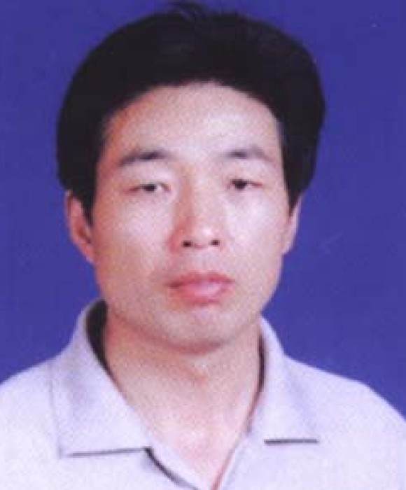 紫砂艺人周云龙，工艺美术师