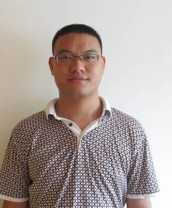 紫砂艺人周力，助理工艺美术师