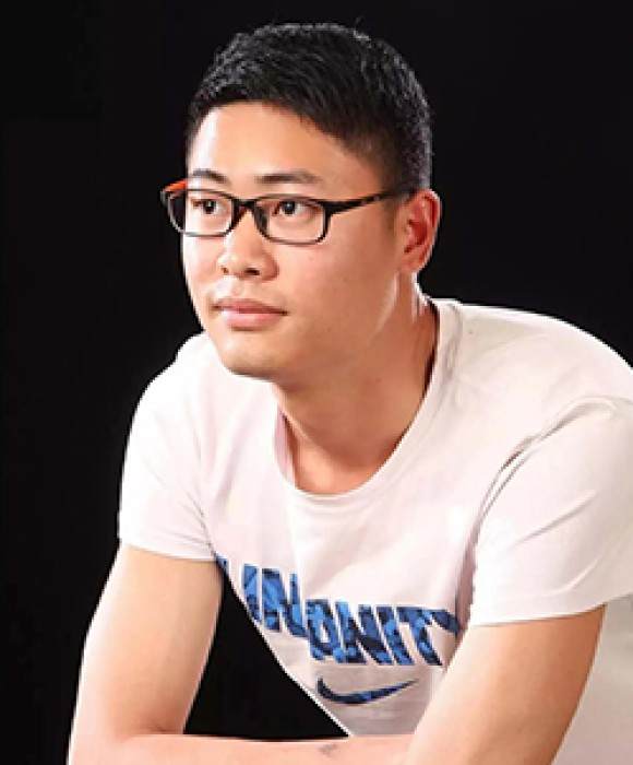 紫砂艺人周夏，民间实力派