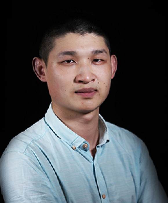 紫砂艺人周岸晨，工艺美术师