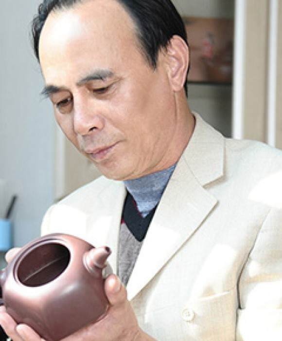 紫砂艺人周庚大，高级工艺美术师