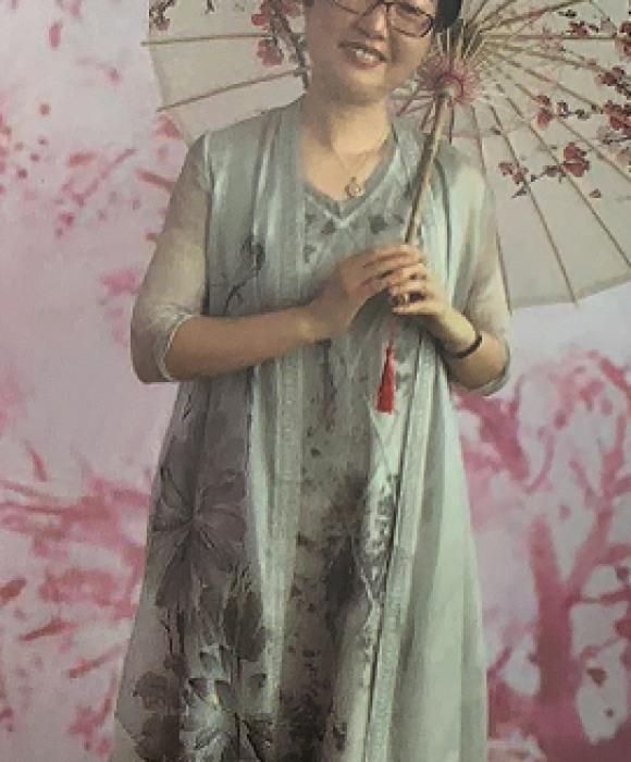 紫砂艺人周建芬，民间实力派