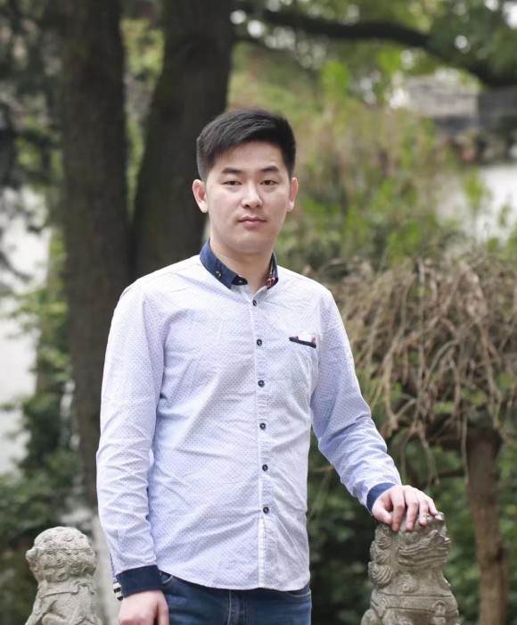 紫砂艺人周彬，工艺美术师