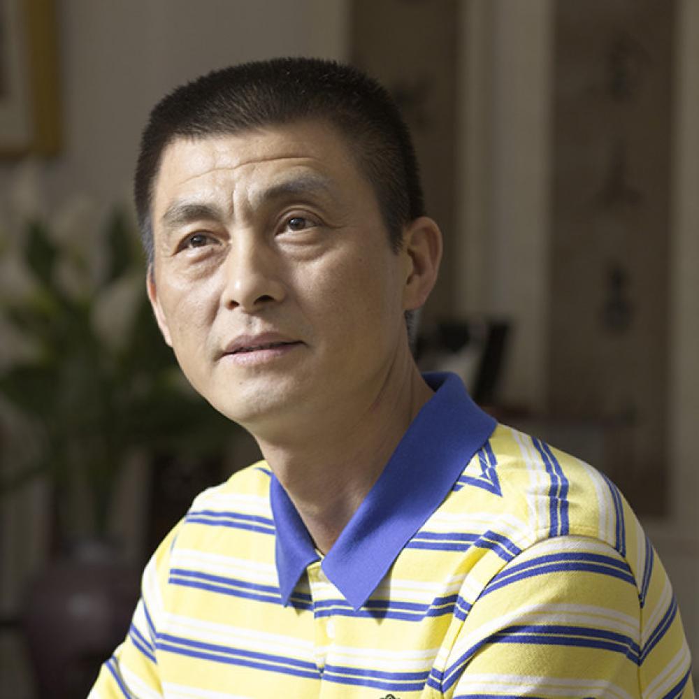 紫砂艺人周志君，正高级工艺美术师（乡土人才评审获得）