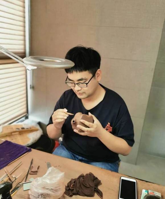 紫砂艺人周志昌，民间实力派