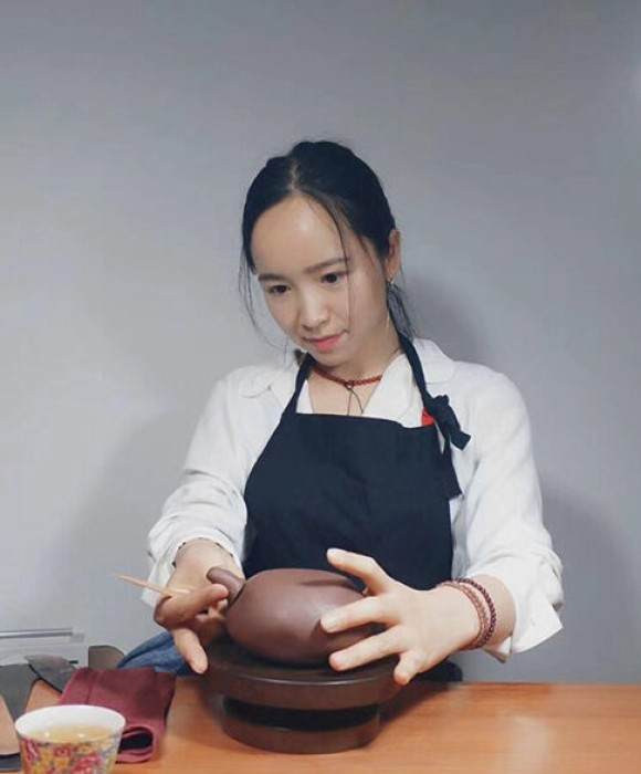 紫砂艺人周懋，工艺美术师