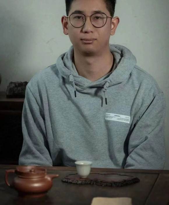 紫砂艺人周文涛，助理工艺美术师