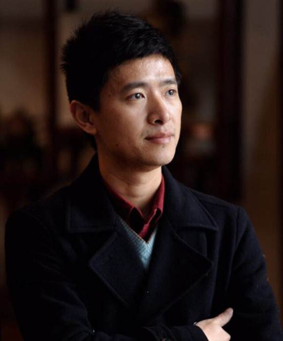 紫砂艺人周江，高级工艺美术师