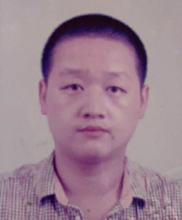 紫砂艺人周益平，工艺美术师