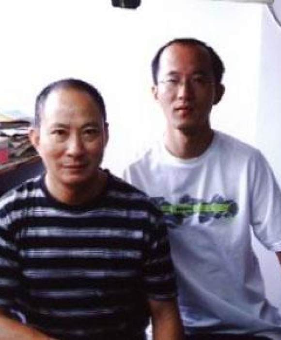 紫砂艺人周立民，助理工艺美术师
