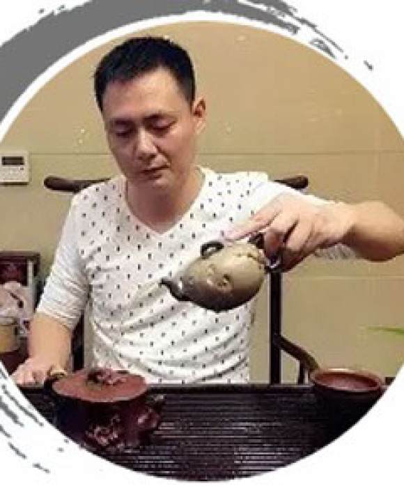 紫砂艺人夏欣炜，工艺美术师
