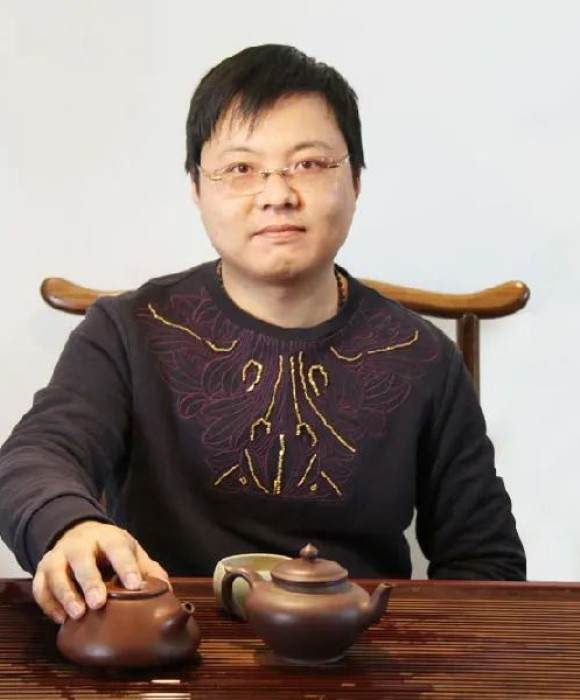 紫砂艺人姚俊，工艺美术员