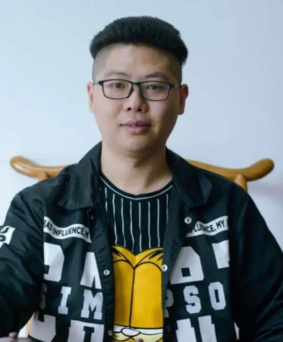 紫砂艺人姚开帅，助理工艺美术师