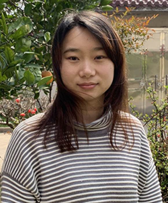 紫砂艺人姜莲，工艺美术师