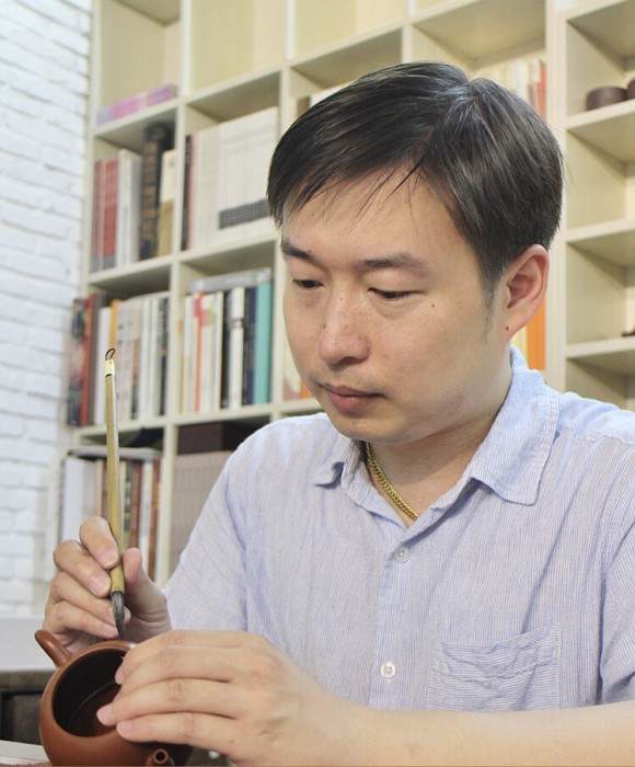 紫砂艺人孙俊，助理工艺美术师