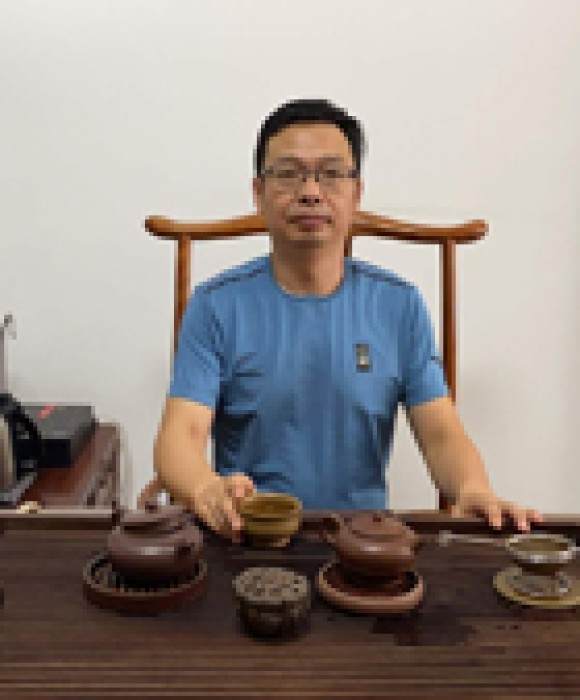 紫砂艺人孙涛，助理工艺美术师