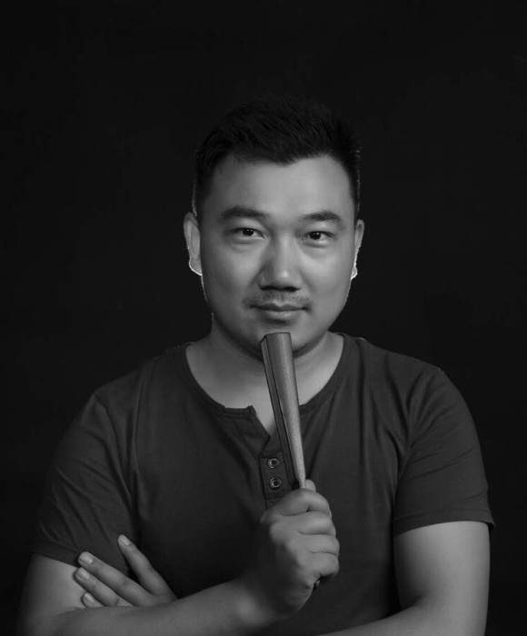 紫砂艺人季广清，助理工艺美术师