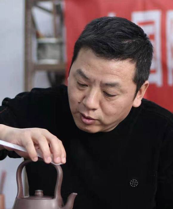 紫砂艺人宋国强，工艺美术师
