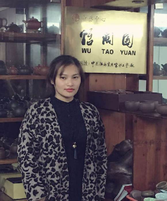 紫砂艺人宋陶，工艺美术师