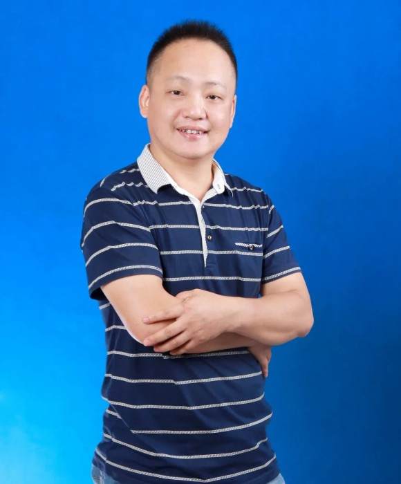 紫砂艺人尹春利，民间实力派
