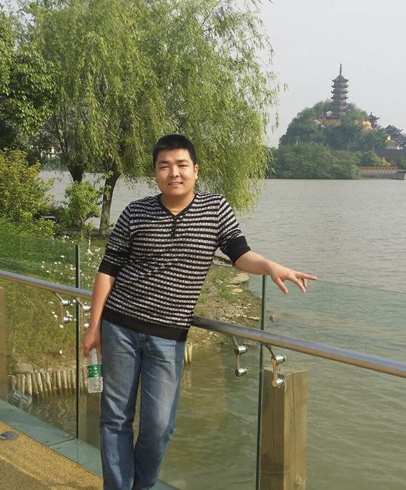 紫砂艺人崔巍健，工艺美术师