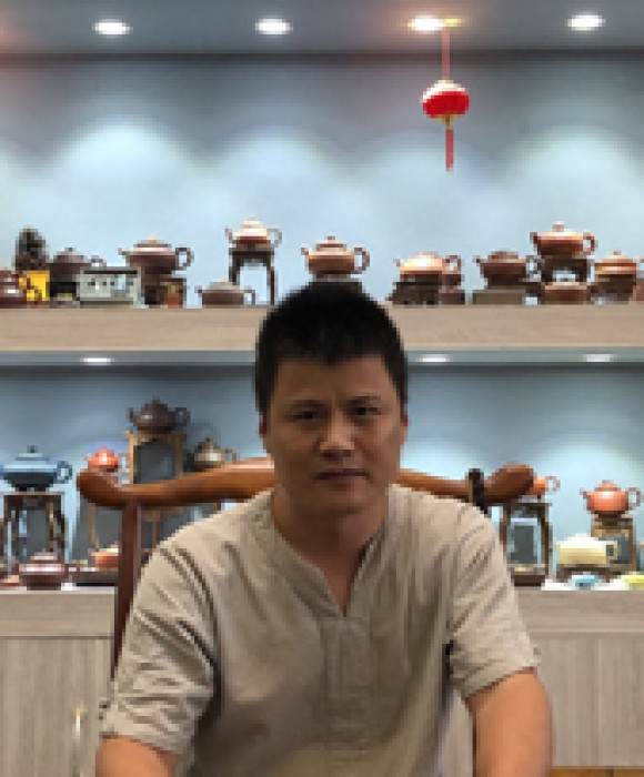 紫砂艺人庄再军，工艺美术师