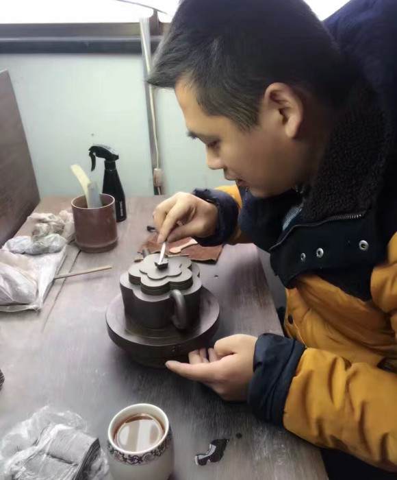 紫砂艺人应强，民间实力派
