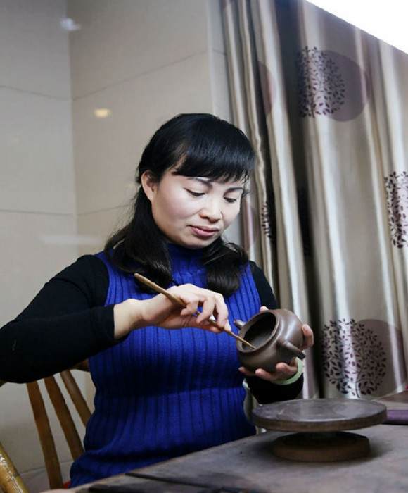 紫砂艺人张东梅，高级工艺美术师