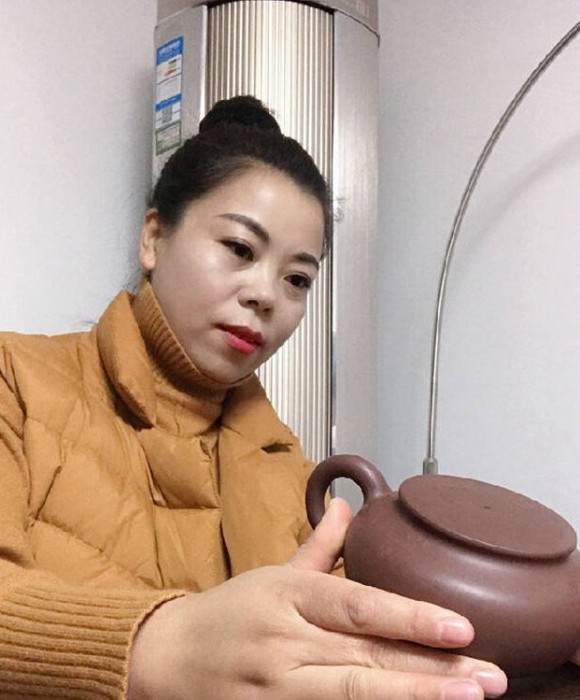 紫砂艺人张余娟，工艺美术师