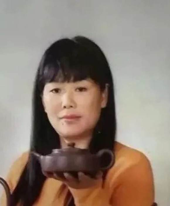 紫砂艺人张勤卫，工艺美术师