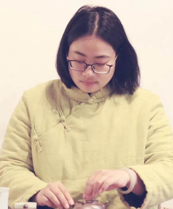 紫砂艺人张华煜，助理工艺美术师