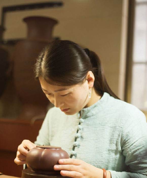 紫砂艺人张坤，工艺美术师