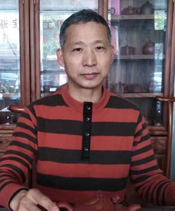 紫砂艺人张宝余，工艺美术师