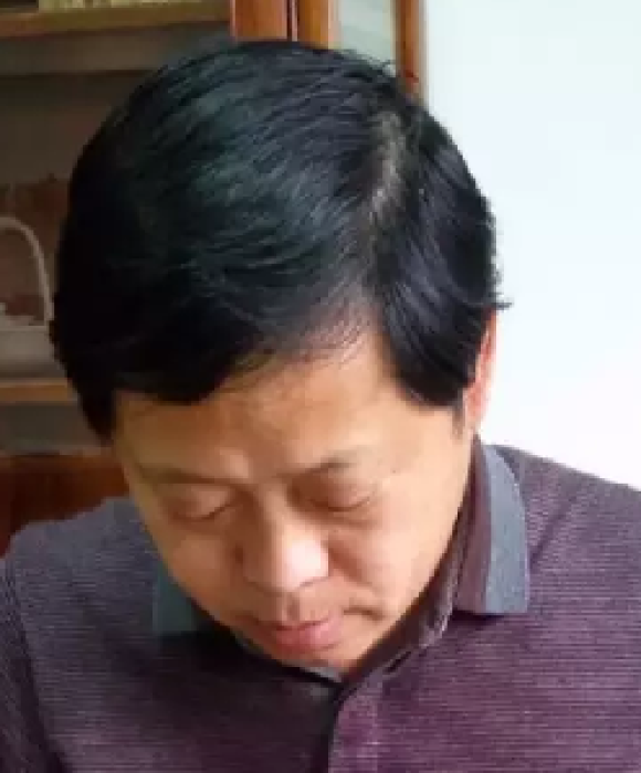 紫砂艺人张建伟，工艺美术员