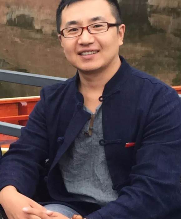 紫砂艺人张志宝，工艺美术师