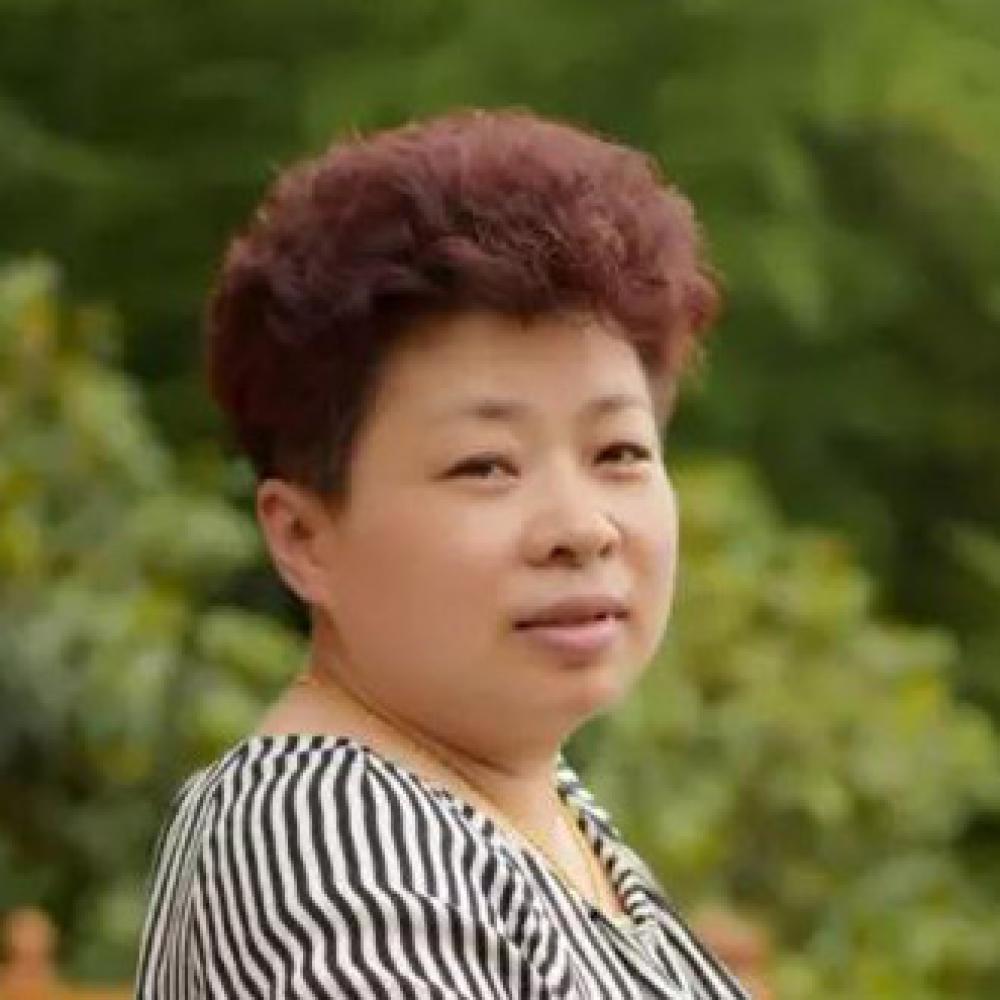 紫砂艺人张春琴，高级工艺美术师