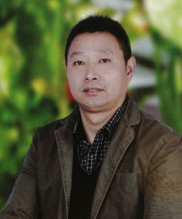 紫砂艺人张暗军，高级工艺美术师