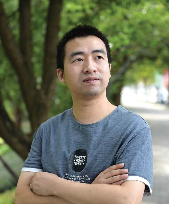 紫砂艺人张涛，助理工艺美术师