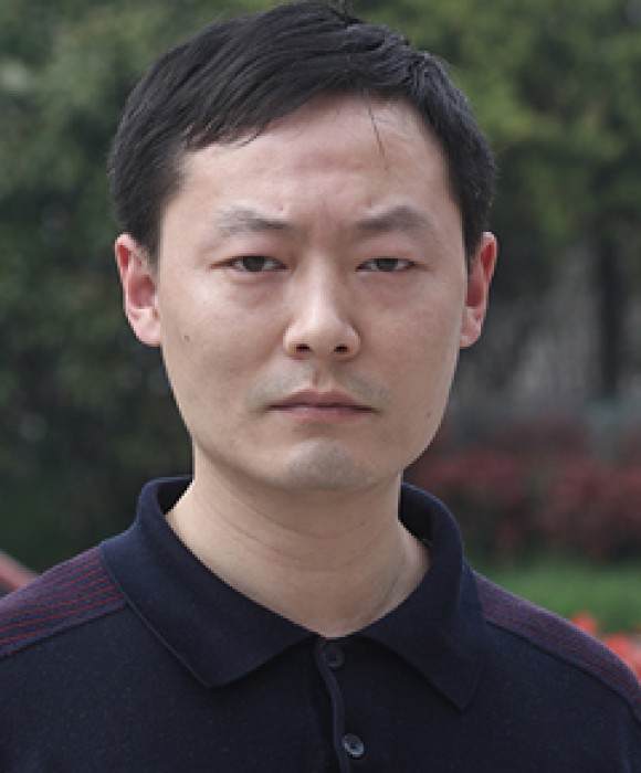 紫砂艺人张炜，高级工艺美术师
