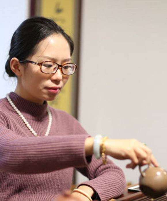 紫砂艺人张烨，工艺美术师